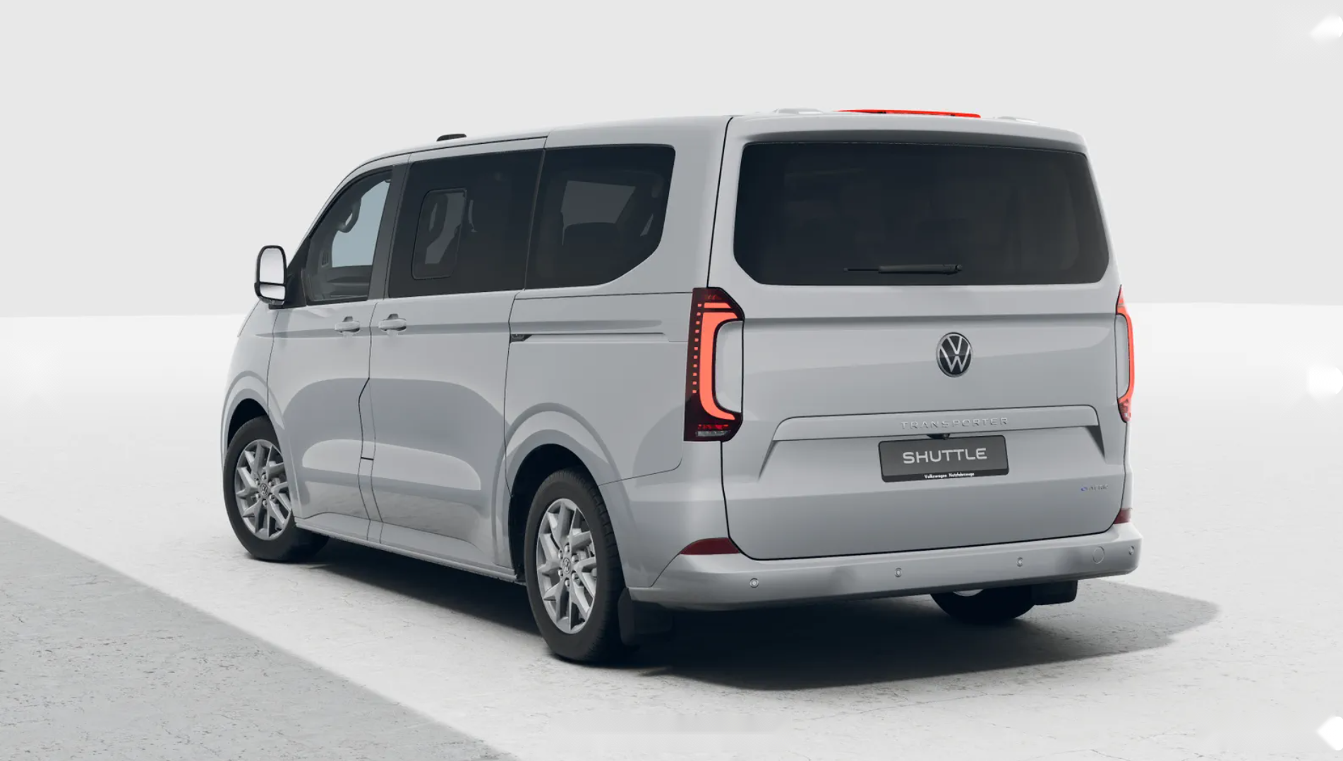 Volkswagen Transporter Shuttle T32 SWB Petrol 2.5 Ehybrid 232PS Minibus Style CVT 5 Plus